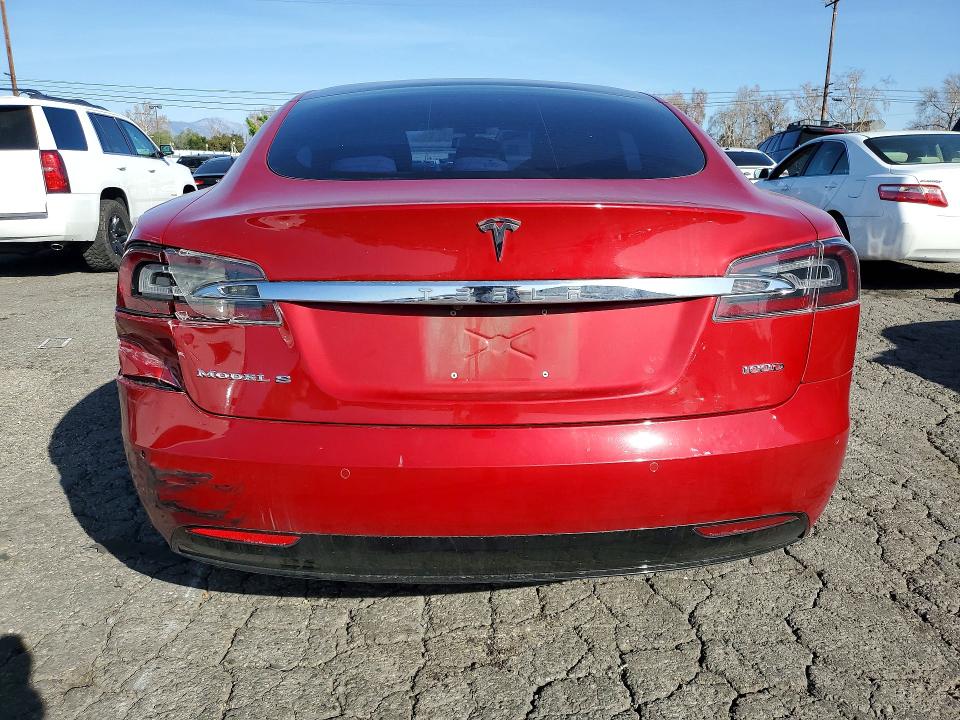 75047315 :رقم المزاد ، 5YJSA1E23JF284832 vin ، 2018 Tesla Model S مزاد بيع