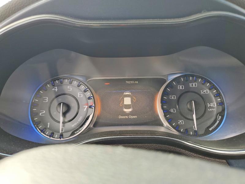 2015 Chrysler 200 მანქანა იყიდება აუქციონზე, vin: 1C3CCCBG3FN514165, აუქციონის ნომერი: 75105195