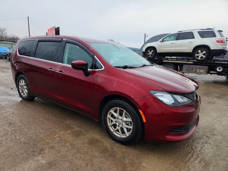 99388735 :رقم المزاد ، 2C4RC1CG3NR226690 vin ، 2022 Chrysler Voyager مزاد بيع