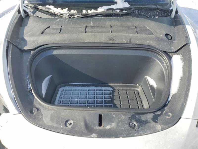 2024 Tesla Model Y მანქანა იყიდება აუქციონზე, vin: 7SAYGDED5RF103322, აუქციონის ნომერი: 74109375