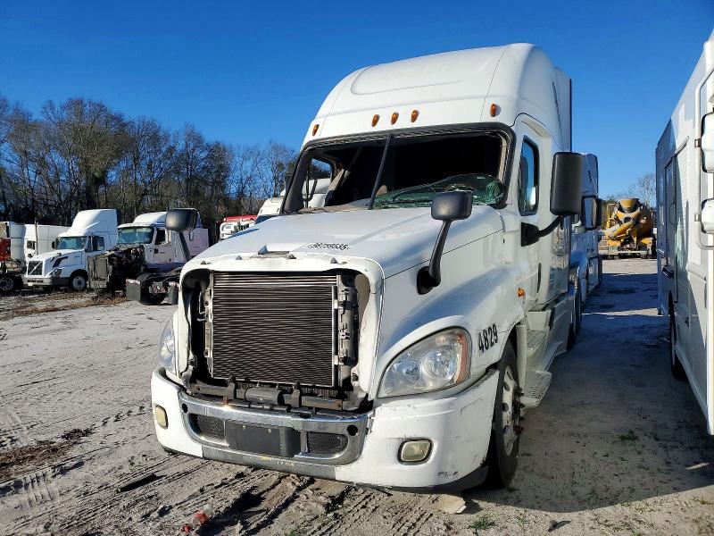 98759535 :رقم المزاد ، 1FUJGLD56GLGU8860 vin ، 2016 Freightliner Cascadia 125 مزاد بيع