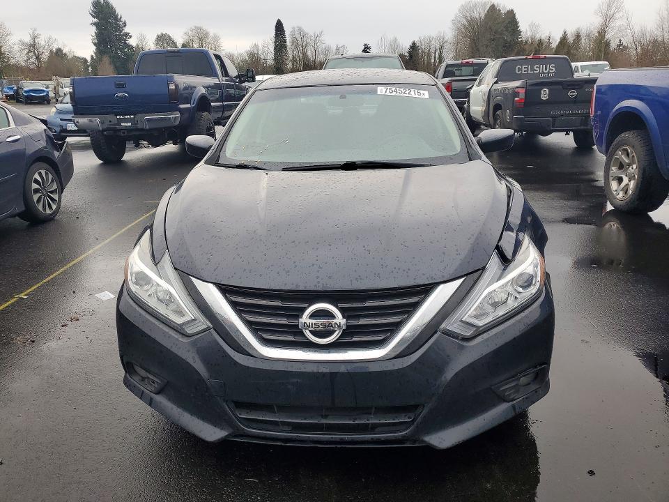 75452215 :رقم المزاد ، 1N4AL3AP0JC277035 vin ، 2018 Nissan Altima مزاد بيع