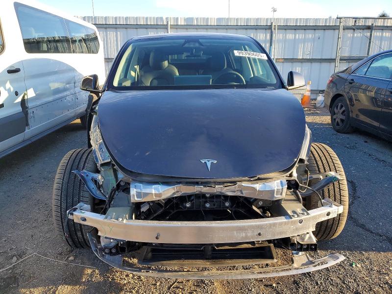 99390605 :رقم المزاد ، 7SAYGDEFXRF040431 vin ، 2024 Tesla Model Y مزاد بيع