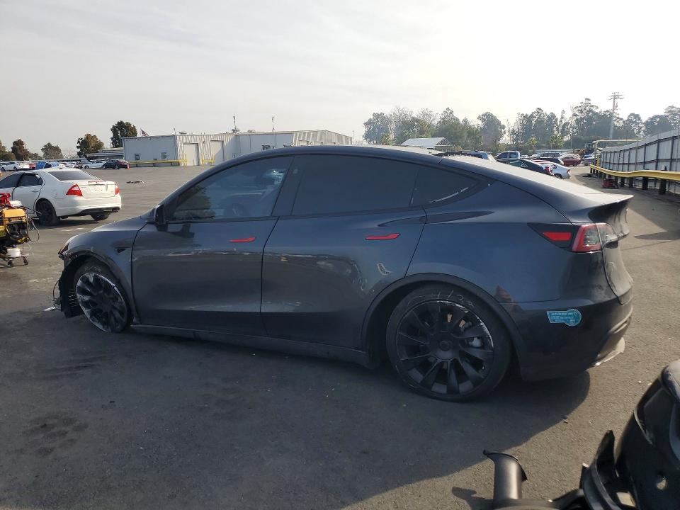 2025 Tesla Model Y მანქანა იყიდება აუქციონზე, vin: 7SAYGDEE1SF308277, აუქციონის ნომერი: 74680665