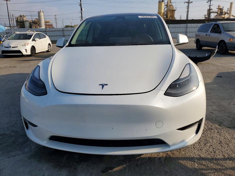 2024 Tesla Model Y მანქანა იყიდება აუქციონზე, vin: 7SAYGAEE0RF063822, აუქციონის ნომერი: 74542905