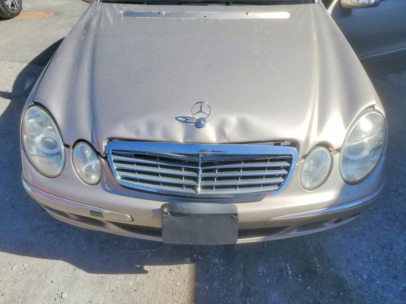 73732825 :رقم المزاد ، WDBUF65J24A468962 vin ، 2004 Mercedes-benz E مزاد بيع