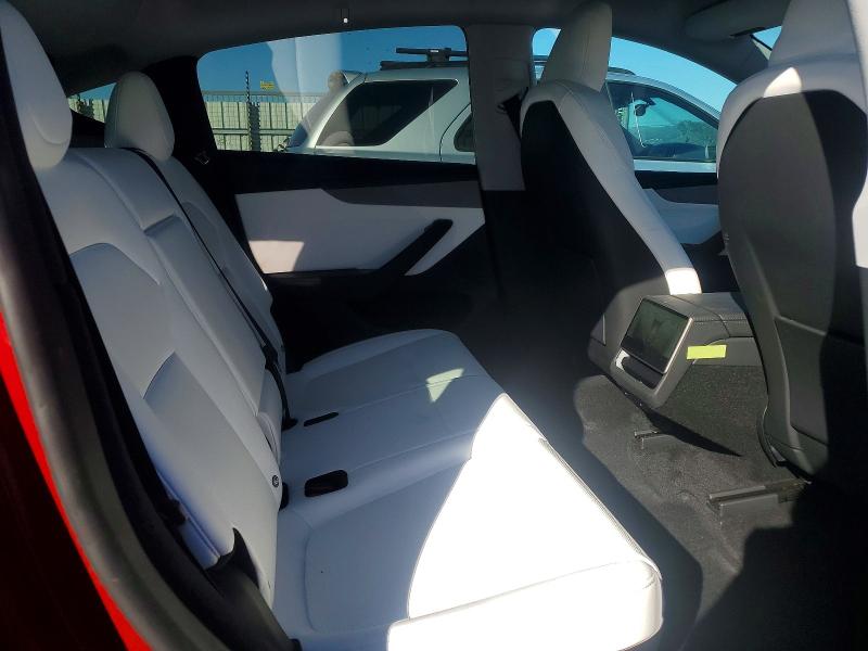 2026 Tesla Model Y მანქანა იყიდება აუქციონზე, vin: 7SAYGDED4TF400363, აუქციონის ნომერი: 99803865