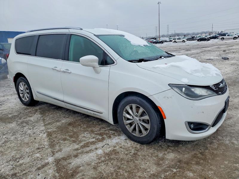Продажа на аукционе авто 2019 Chrysler Pacifica, vin: 2C4RC1BG1JR154979, номер лота: 98421505