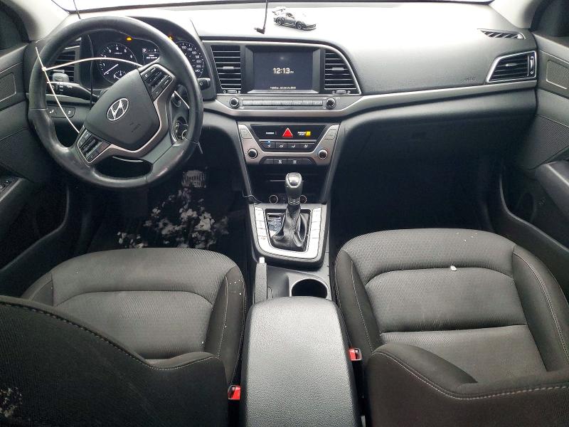 99627185 :رقم المزاد ، KMHD84LF0HU221325 vin ، 2017 Hyundai Elantra Gl 4dr مزاد بيع