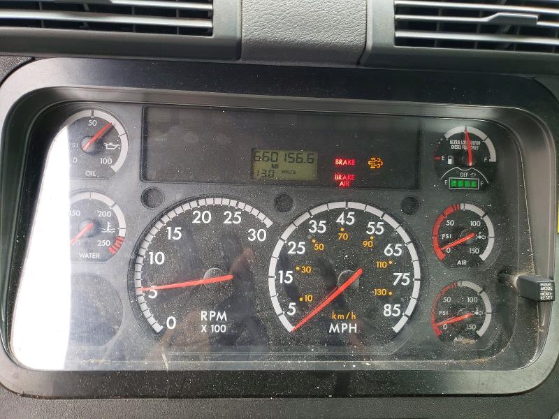 Продажа на аукционе авто 2015 Freightliner Cascadia 1, vin: 1FUBGEDV6FLGH4742, номер лота: 72877935
