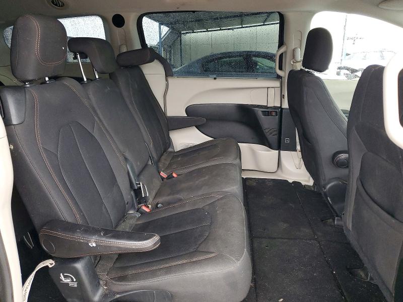 99351025 :رقم المزاد ، 2C4RC1FG4JR118049 vin ، 2018 Chrysler Pacifica مزاد بيع
