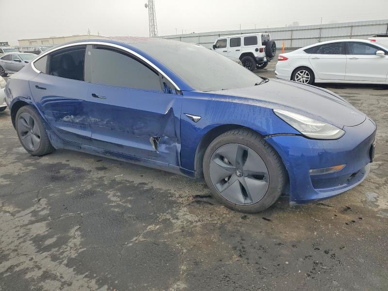 73550555 :رقم المزاد ، 5YJ3E1EA8JF040254 vin ، 2018 Tesla Model 3 مزاد بيع