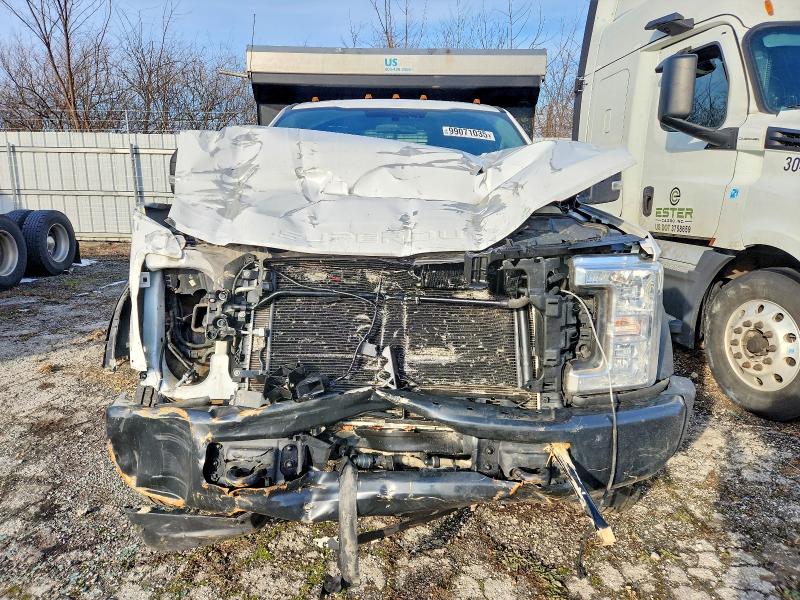Продаж на аукціоні авто 2019 Ford F550, vin: 1FDUF5HT9KDA24672, номер лоту: 99071035