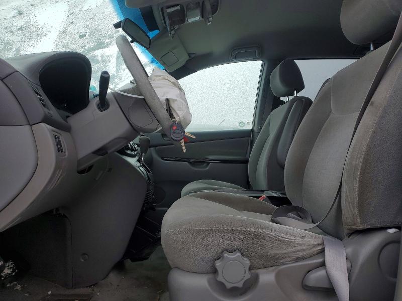 2004 Toyota Sienna მანქანა იყიდება აუქციონზე, vin: 5TDZA29C94S126292, აუქციონის ნომერი: 74585225