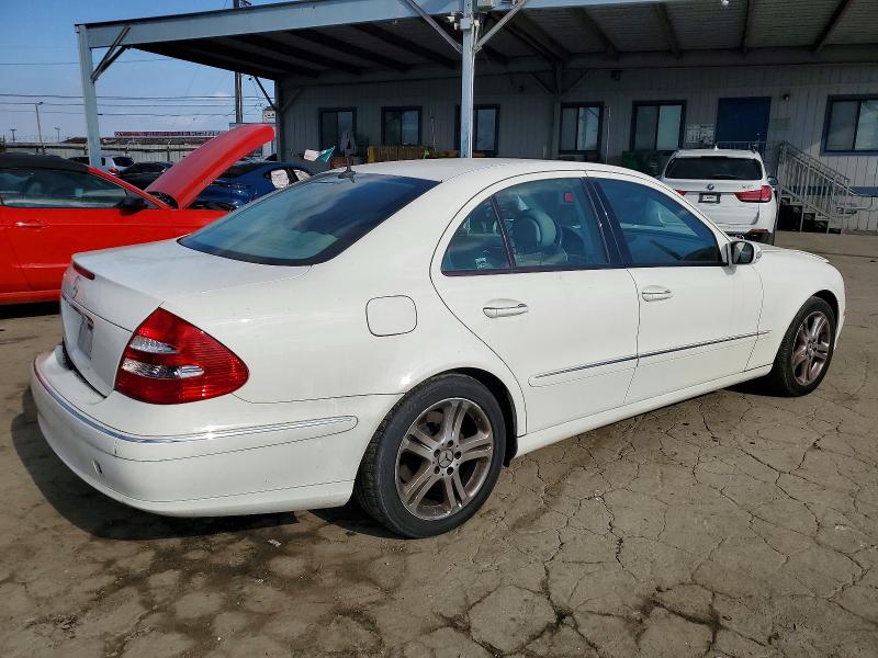 2004 Mercedes-benz E მანქანა იყიდება აუქციონზე, vin: WDBUF70J24A415708, აუქციონის ნომერი: 74690625