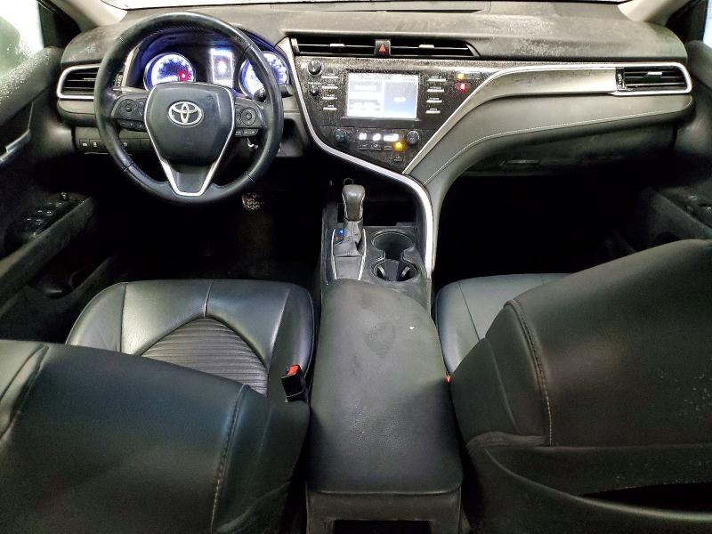 75047145 :رقم المزاد ، 4T1B11HK5JU112929 vin ، 2018 Toyota Camry مزاد بيع