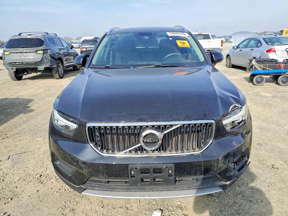 73046165 :رقم المزاد ، YV4162UK8L2267483 vin ، 2020 Volvo Xc40 T5 Mo مزاد بيع