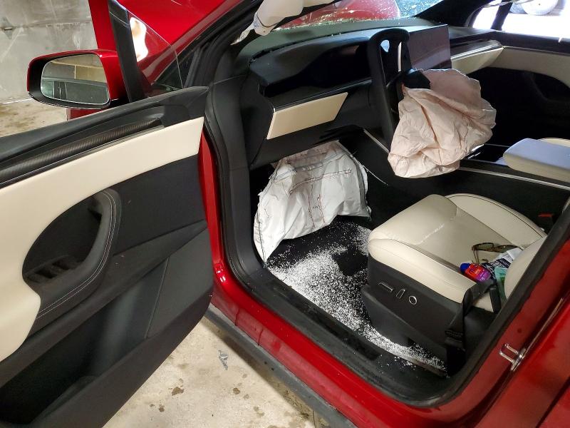 73002985 :رقم المزاد ، 7SAXCBE66SF468224 vin ، 2025 Tesla Model X مزاد بيع