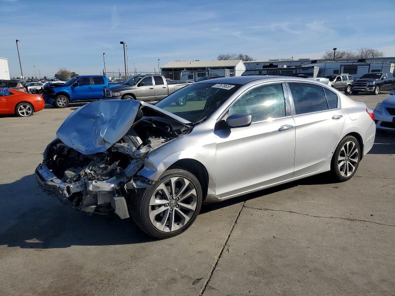 Auction sale of the 2015 Honda Accord, vin: 1HGCR2F50FA135842, lot number: 72678655