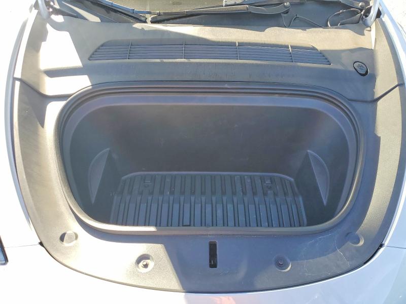 72423085 :رقم المزاد ، 7SAYGDEF4NF397419 vin ، 2022 Tesla Model Y مزاد بيع