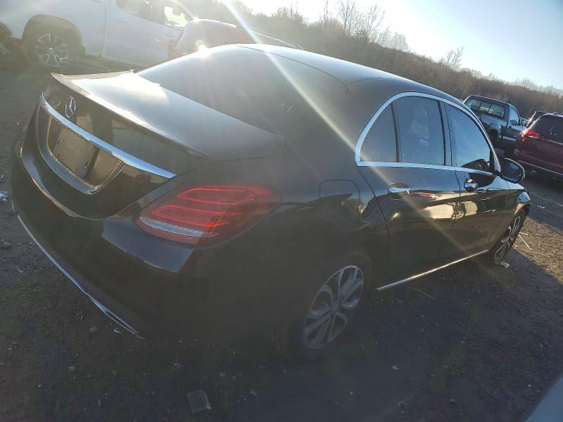 97731045 :رقم المزاد ، 55SWF4KB4GU114611 vin ، 2016 Mercedes-benz C مزاد بيع