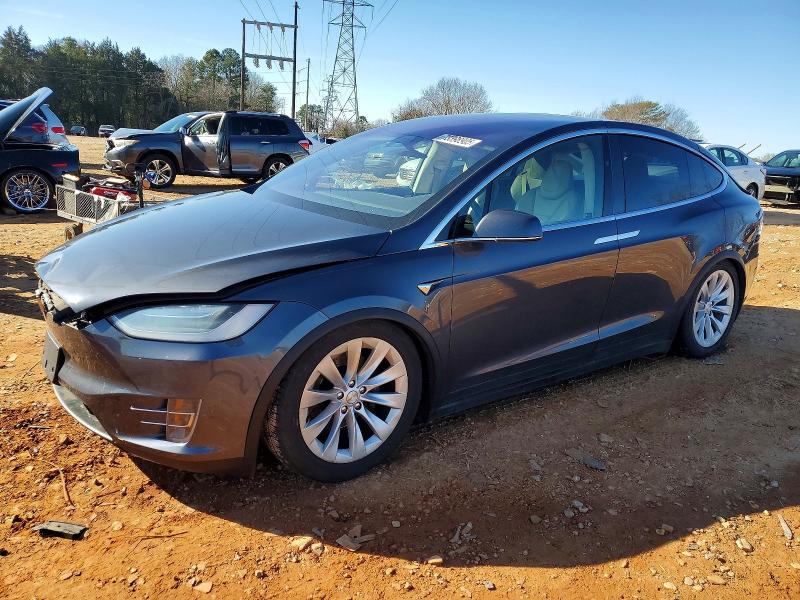 73398905 :رقم المزاد ، 5YJXCBE28HF050119 vin ، 2017 Tesla Model X مزاد بيع