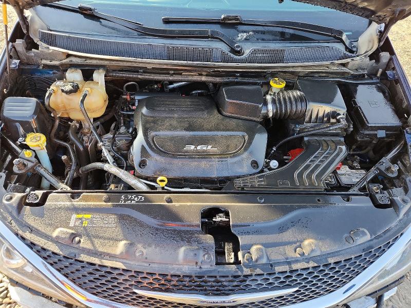 99107295 :رقم المزاد ، 2C4RC1BG9HR820402 vin ، 2017 Chrysler Pacifica مزاد بيع