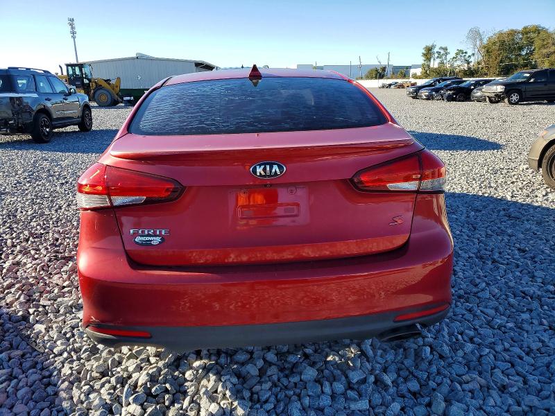2017 Kia Forte მანქანა იყიდება აუქციონზე, vin: 3KPFL4A74HE033154, აუქციონის ნომერი: 73646275