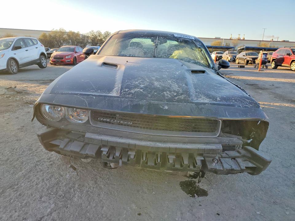 76770345 :رقم المزاد ، 2C3CDYAG5CH222145 vin ، 2012 Dodge Challenger مزاد بيع