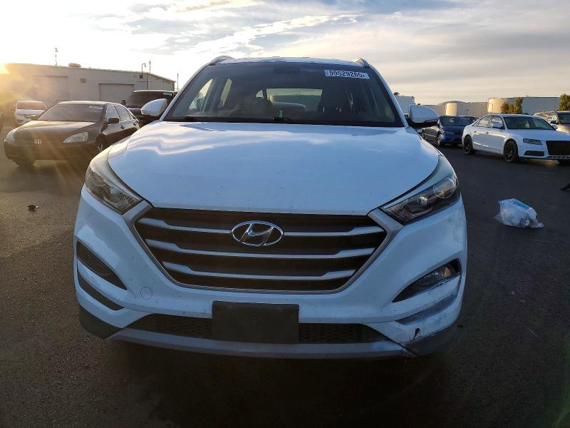 Продаж на аукціоні авто 2017 Hyundai Tucson, vin: KM8J33A29HU470105, номер лоту: 99529265