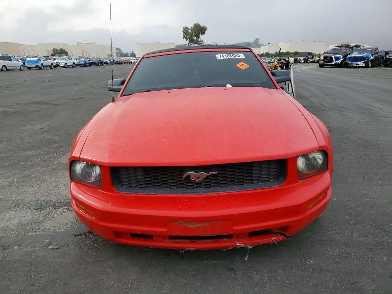 74168655 :رقم المزاد ، 1ZVFT84N955208679 vin ، 2005 Ford Mustang مزاد بيع
