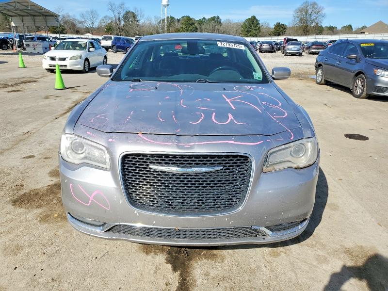 72793725 :رقم المزاد ، 2C3CCAAG3FH838215 vin ، 2015 Chrysler 300 مزاد بيع