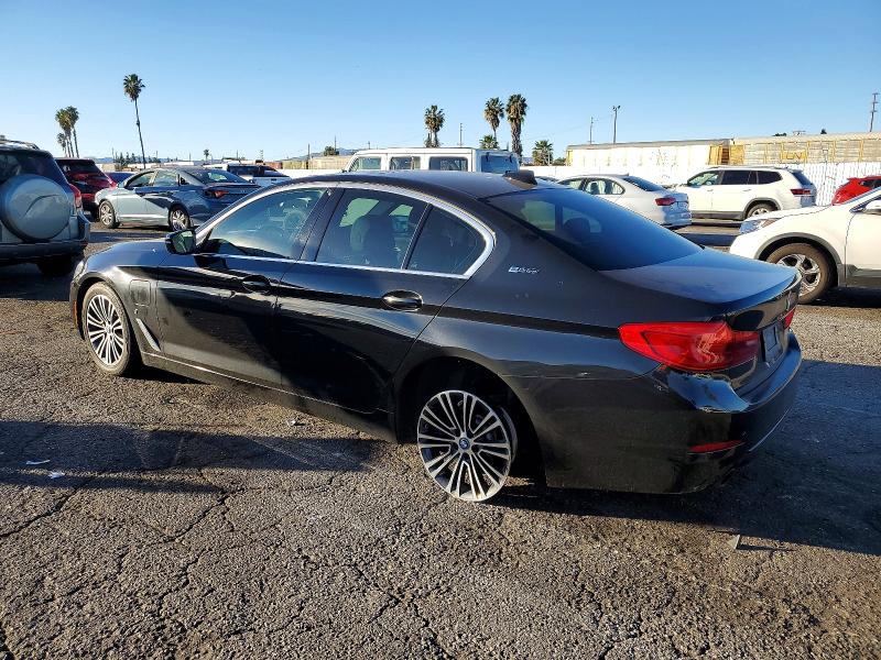 73050535 :رقم المزاد ، WBAJA9C5XKB392700 vin ، 2019 Bmw 530e مزاد بيع