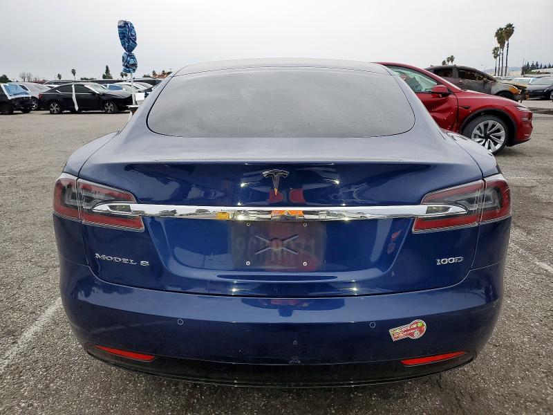 98663915 :رقم المزاد ، 5YJSA1E20JF245874 vin ، 2018 Tesla Model S مزاد بيع