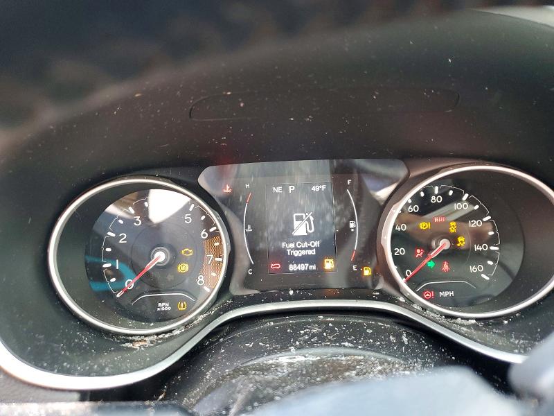 72987495 :رقم المزاد ، 3C4NJDBB6LT117372 vin ، 2020 Jeep Compass مزاد بيع