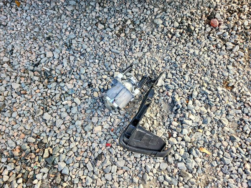 98630225 :رقم المزاد ، 5XYPG4A38HG321641 vin ، 2017 Kia Sorento مزاد بيع