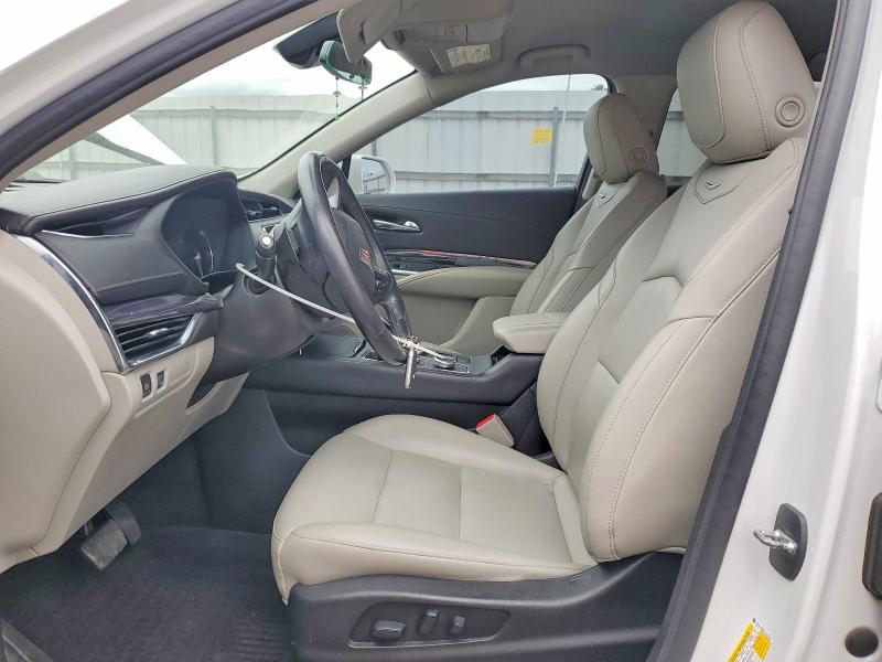 73877845 :رقم المزاد ، 1GYAZAR46LF129748 vin ، 2020 Cadillac Xt4 مزاد بيع