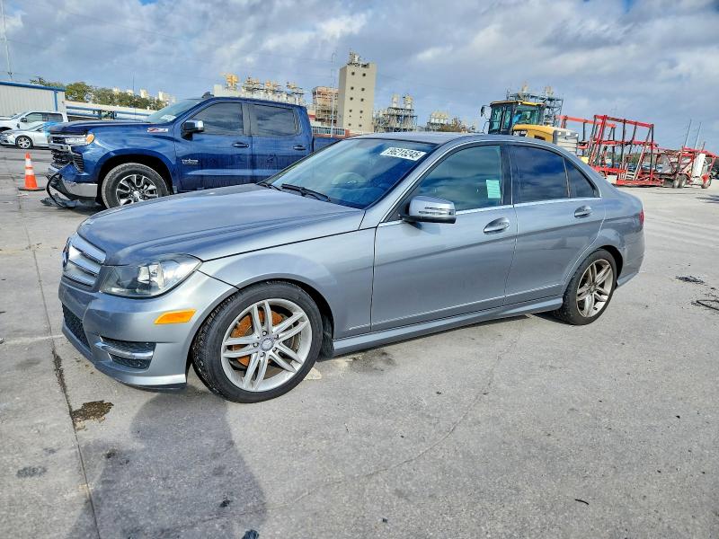 Продажа на аукционе авто 2012 Mercedes-benz C, vin: WDDGF4HB9CA621977, номер лота: 99350395