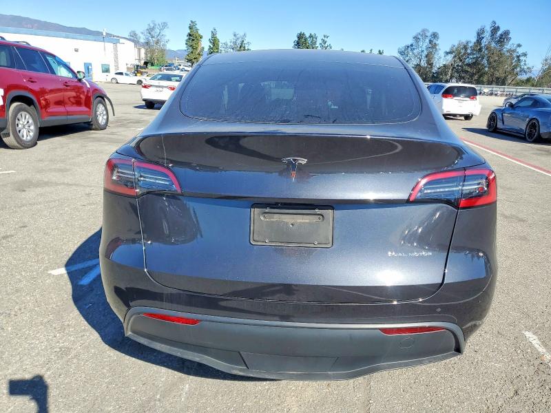 72556935 :رقم المزاد ، 7SAYGDEE9RF180459 vin ، 2024 Tesla Model Y مزاد بيع