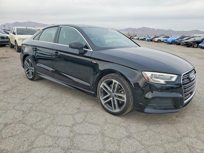 Продажа на аукционе авто 2018 Audi A3, vin: WAUJ8GFF1J1020770, номер лота: 96930485