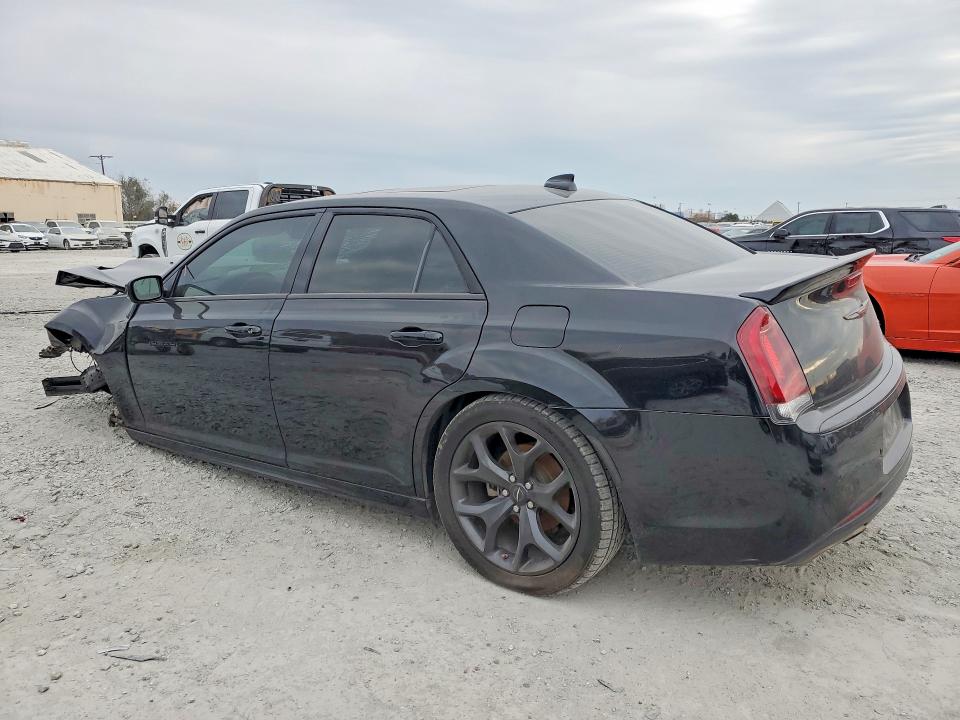 2023 Chrysler 300 მანქანა იყიდება აუქციონზე, vin: 2C3CCABT2PH556256, აუქციონის ნომერი: 72463345