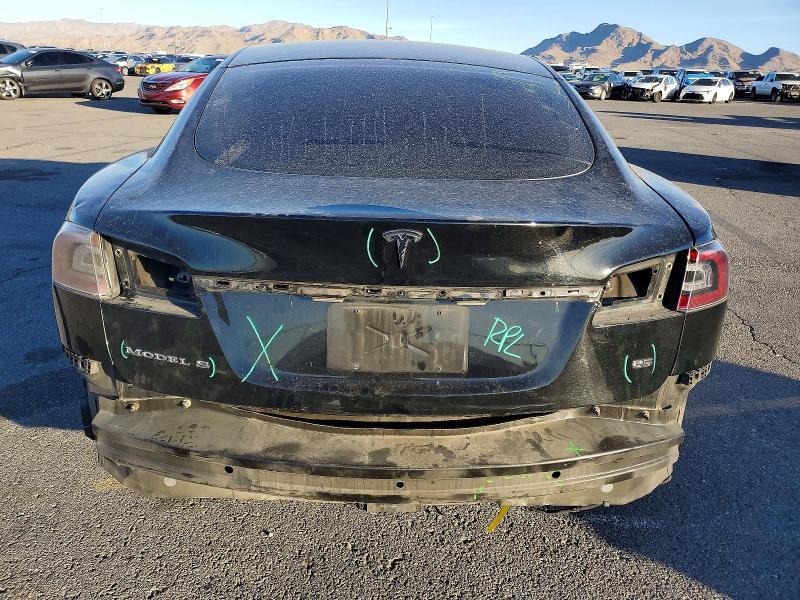 2013 Tesla Model S მანქანა იყიდება აუქციონზე, vin: 5YJSA1CN5DFP22963, აუქციონის ნომერი: 72870455