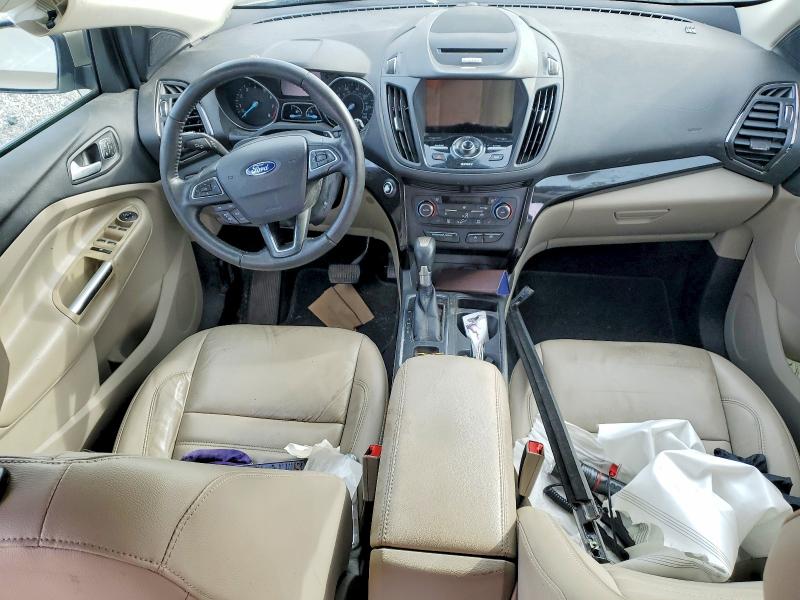 99360295 :رقم المزاد ، 1FMCU0JD3HUC26889 vin ، 2017 Ford Escape مزاد بيع