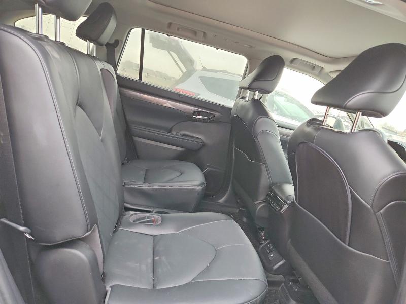 Продажа на аукционе авто 2022 Toyota Highlander, vin: 5TDFZRBH2NS214743, номер лота: 75507775