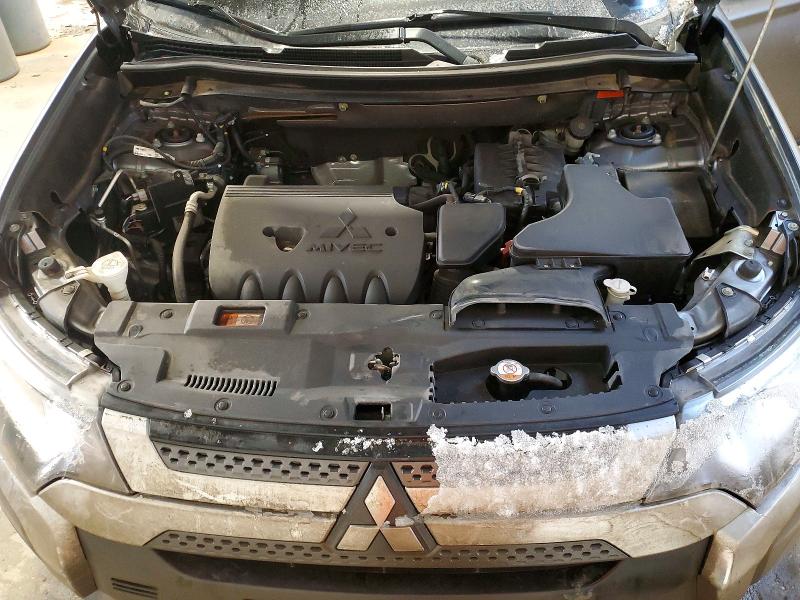 74865705 :رقم المزاد ، JA4AZ2A34KZ610426 vin ، 2019 Mitsubishi Outlander مزاد بيع