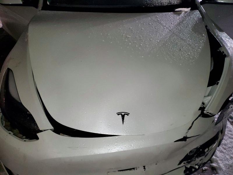 2024 Tesla Model Y მანქანა იყიდება აუქციონზე, vin: 7SAYGDEFXRF022088, აუქციონის ნომერი: 99164315