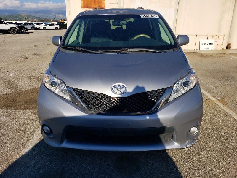 2012 Toyota Sienna მანქანა იყიდება აუქციონზე, vin: 5TDXK3DC1CS243395, აუქციონის ნომერი: 74637885