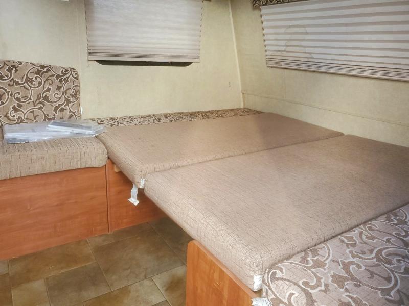 Продаж на аукціоні авто 2014 Jayco Jay Jay Flight, vin: 1UJBJ0AJ8E17E0356, номер лоту: 99547775