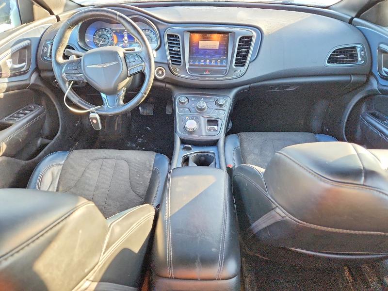 98331545 :رقم المزاد ، 1C3CCCDG5FN690888 vin ، 2015 Chrysler 200 Lx مزاد بيع