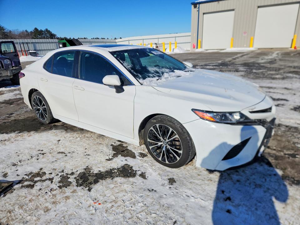 2018 Toyota Camry მანქანა იყიდება აუქციონზე, vin: 4T1B11HK5JU551984, აუქციონის ნომერი: 75080135
